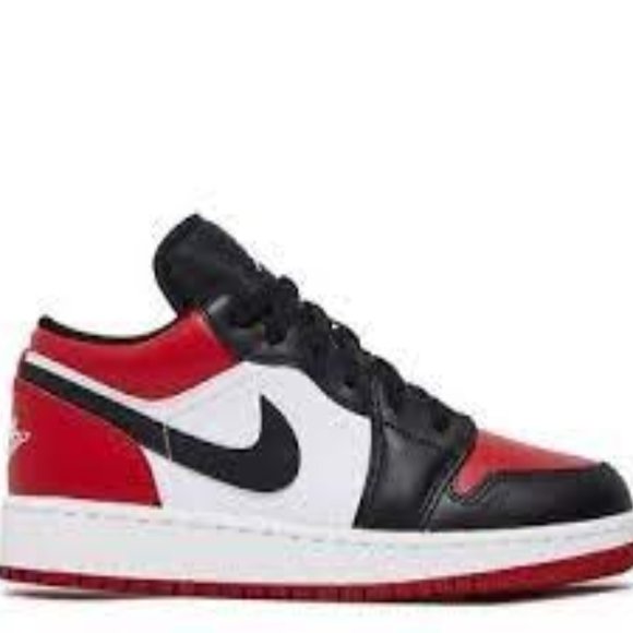 Jordan 1 Low Bred Toe (GS) size 6 youth/7.5 womens - Picture 6 of 6